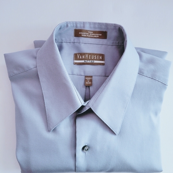 Van Huesen Fitted Dress Shirt Light Blue Size 16 32 33L - Picture 1 of 6